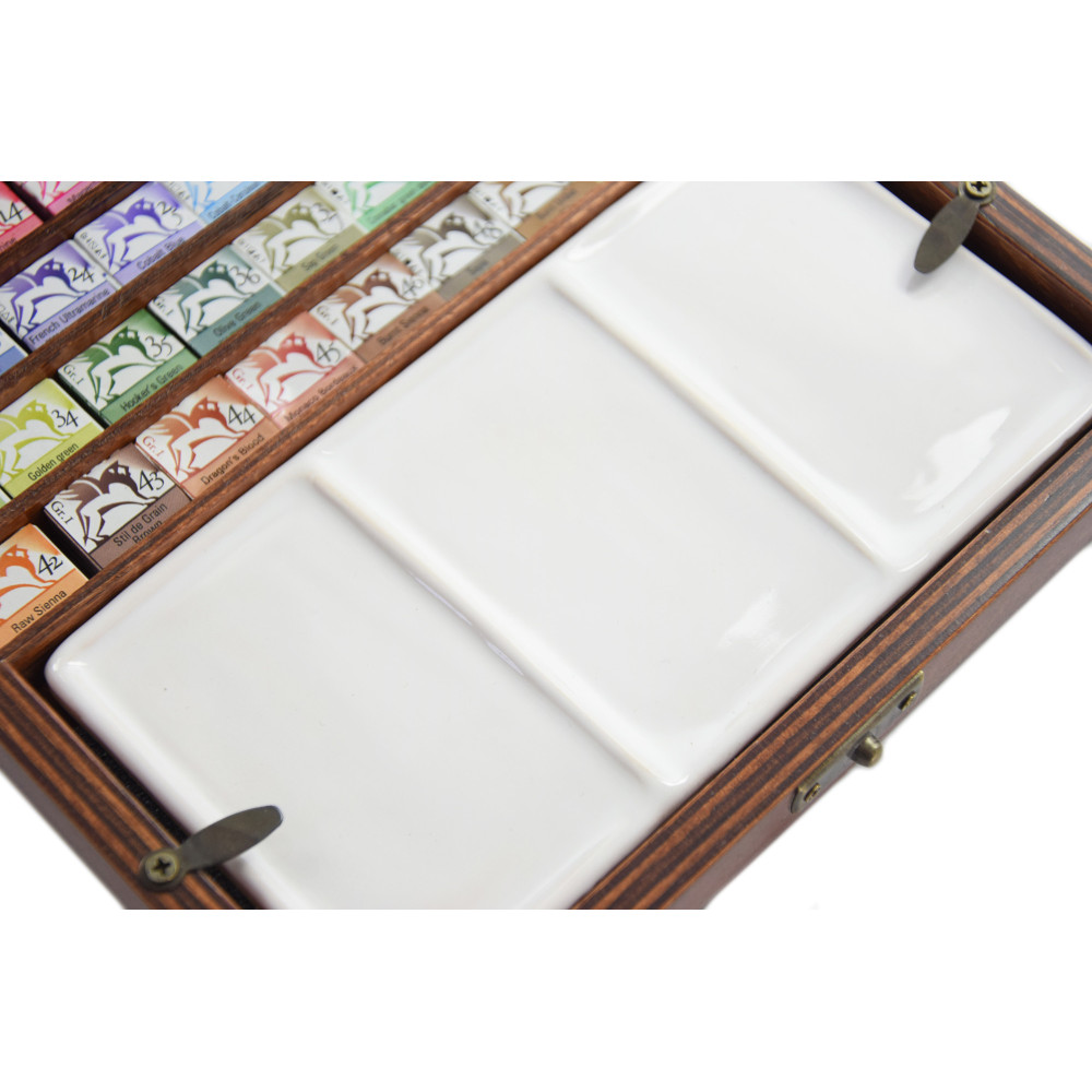 Half pans watercolors set in wooden case - Renesans - 45 pcs