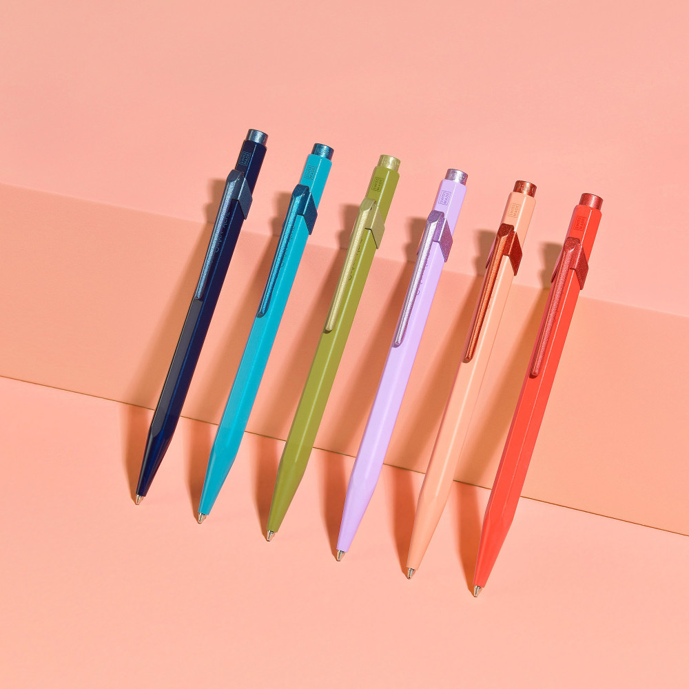 849 Claim Your Style ballpoint pen with case - Caran d'Ache - Tangerine