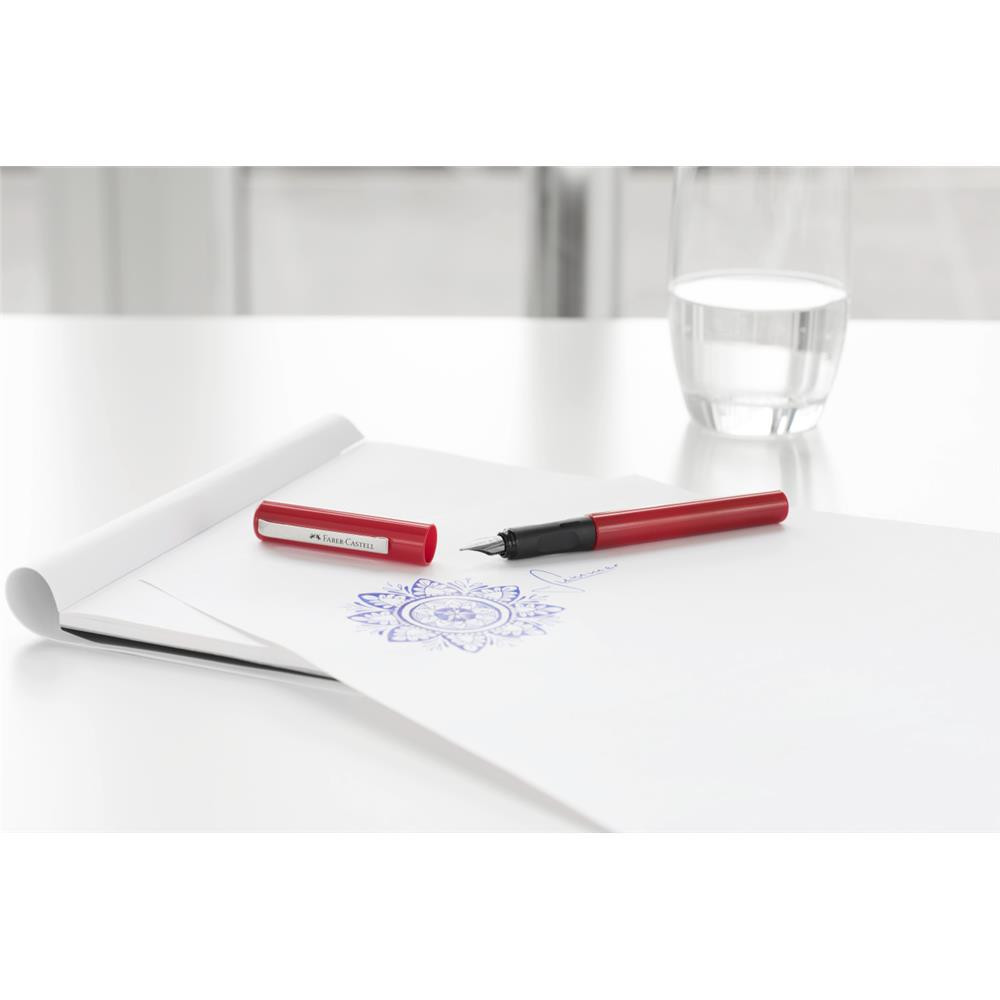 Szkolne pióro wieczne z wkładami - Faber-Castell - czerwone, M