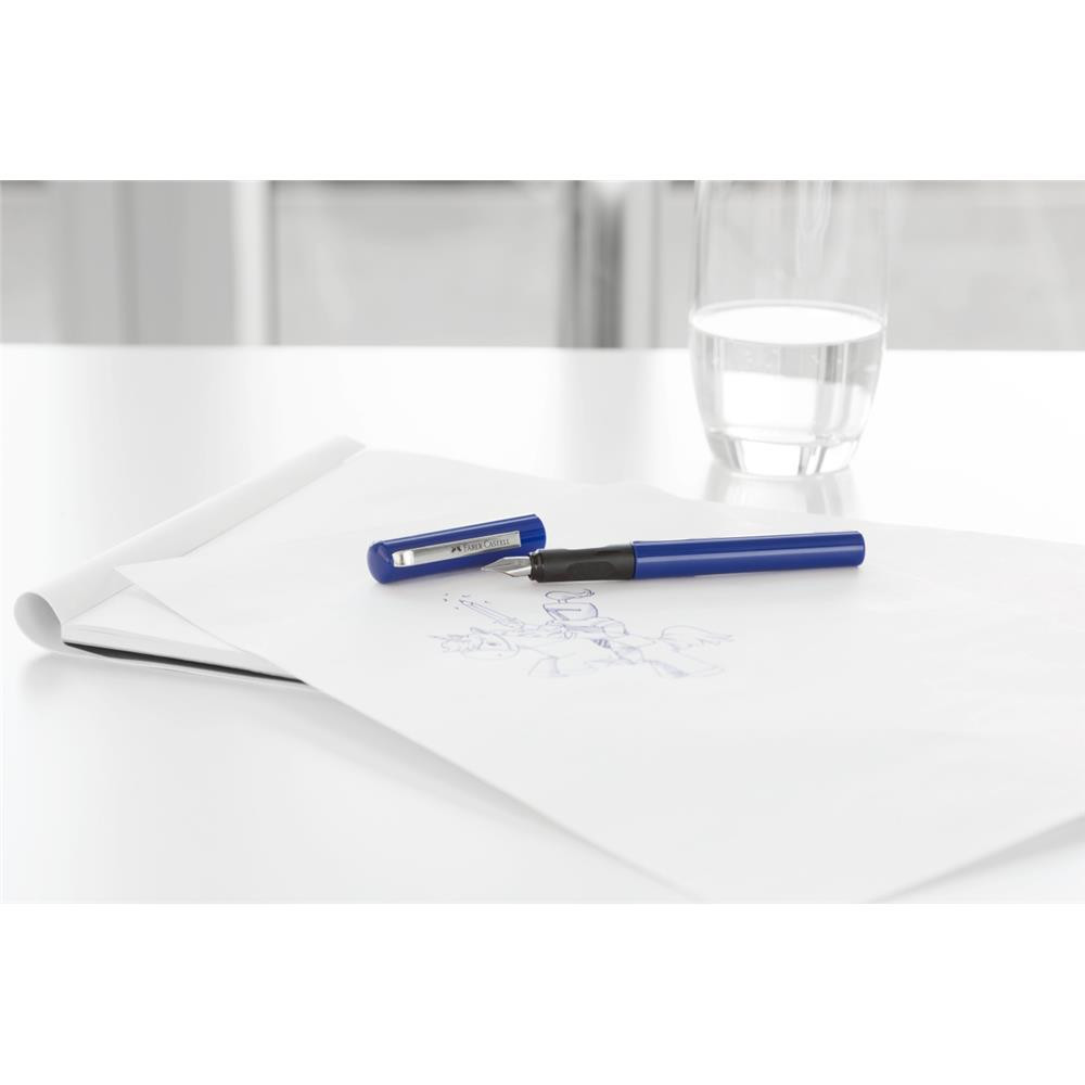 Szkolne pióro wieczne z wkładami - Faber-Castell - niebieskie, M
