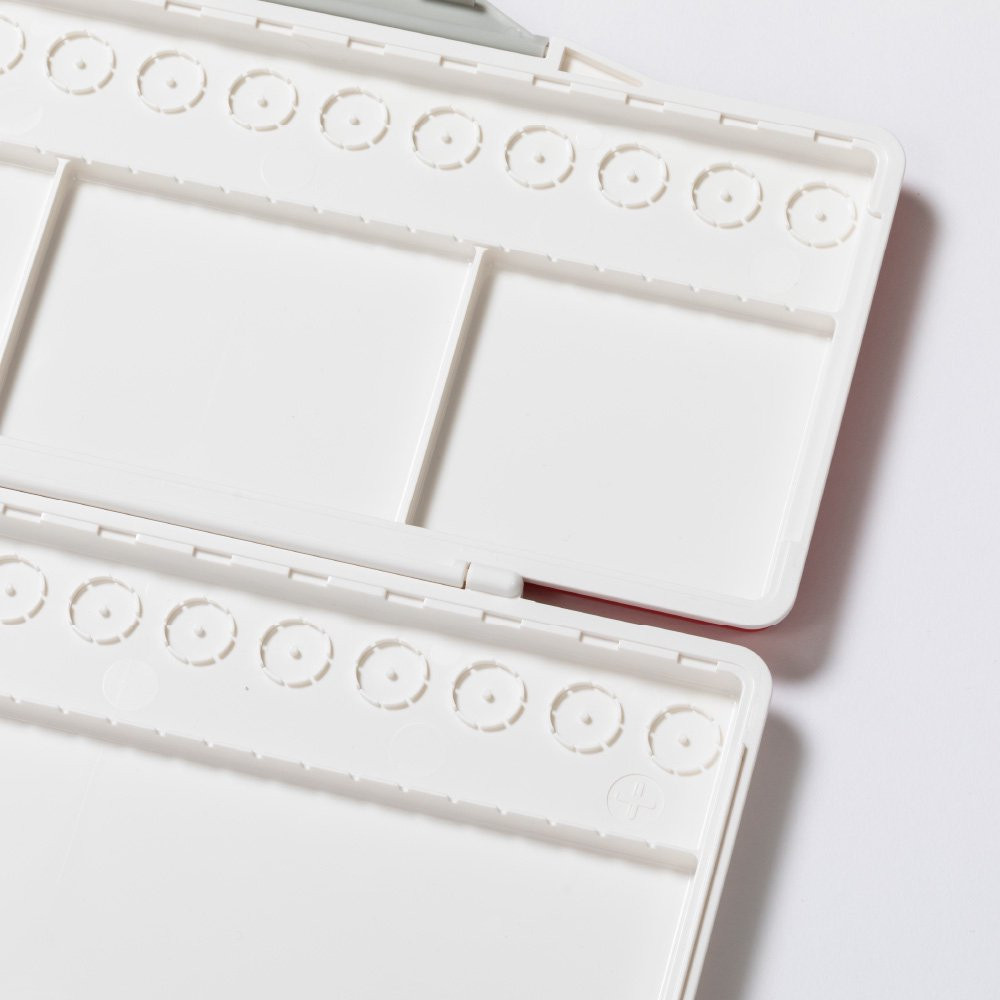 Watercolor palette with removable pans - Holbein - 24 compartments