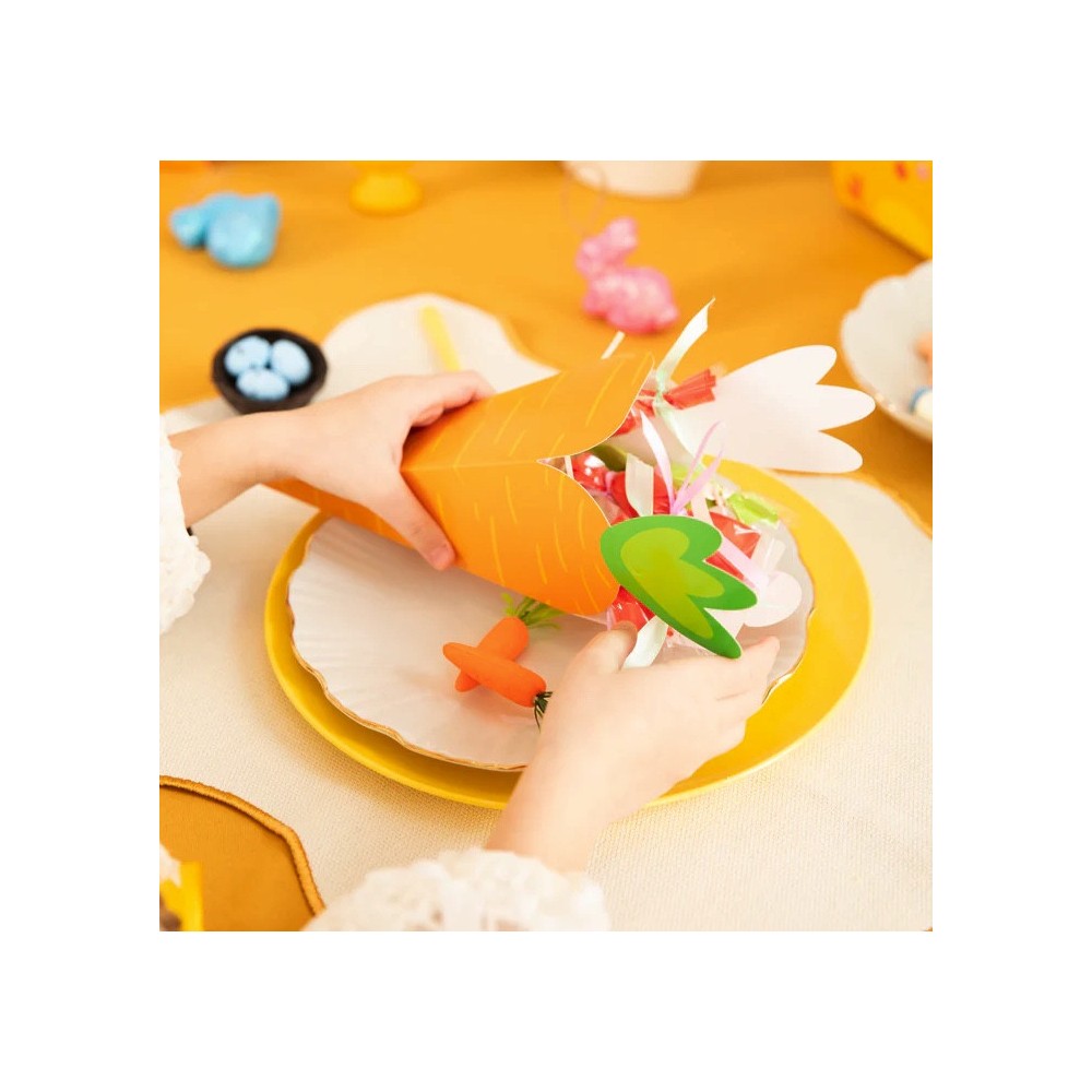 Styrofoam carrots - orange, 1,5 x 4,5 cm, 12 pcs.