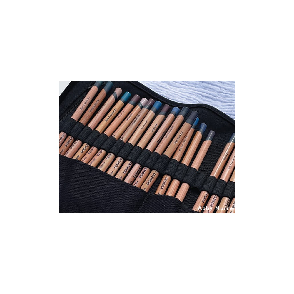 Piórnik materiałowy Pencil Wrap - Derwent - czarny