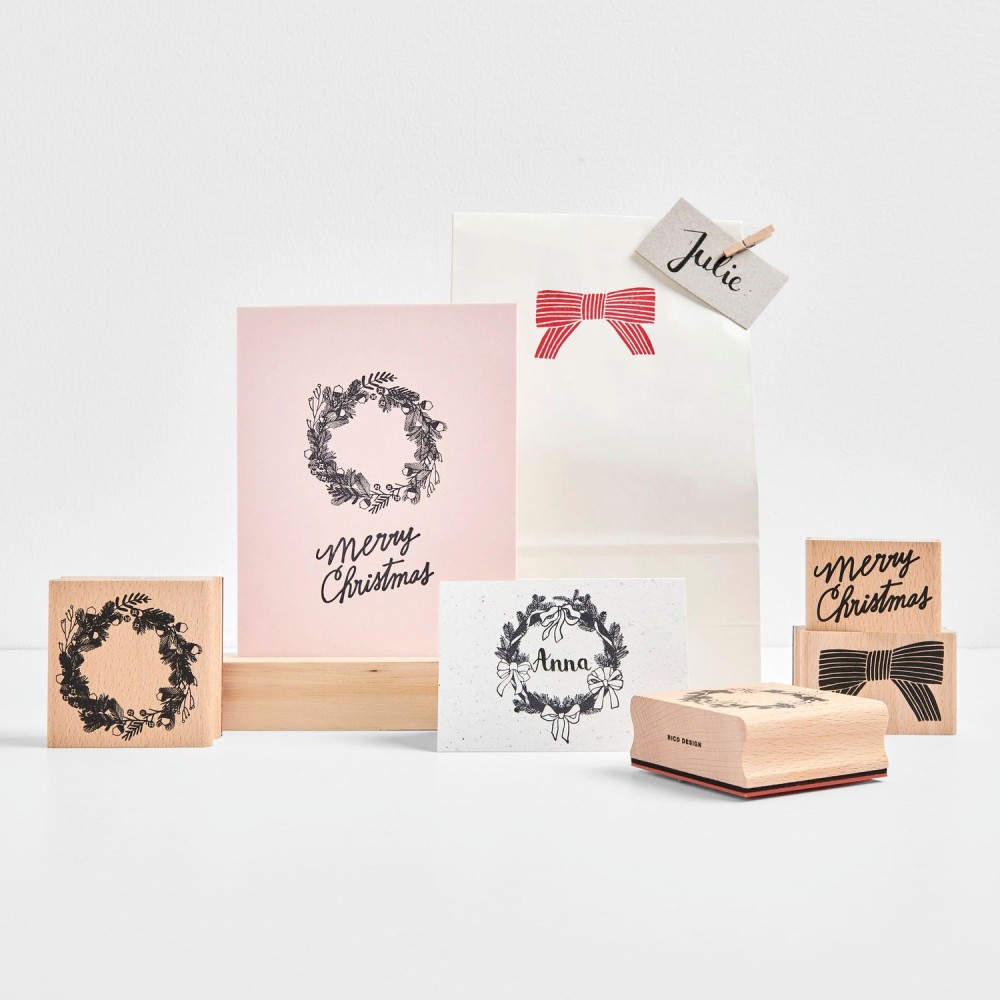 Stempel drewniany Wieniec sosnowy - Rico Design - 7 x 7 cm