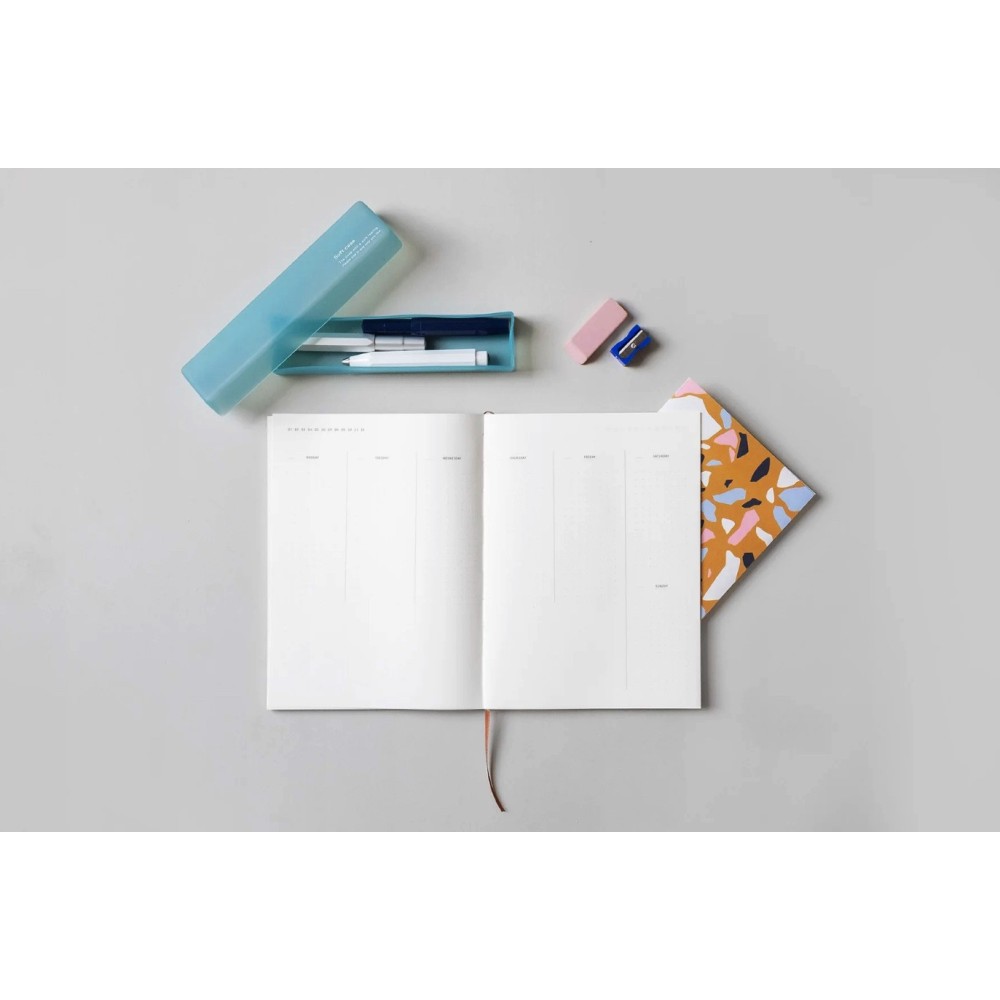 Classic undated planner - Papierniczeni - Dark Pink, hard cover
