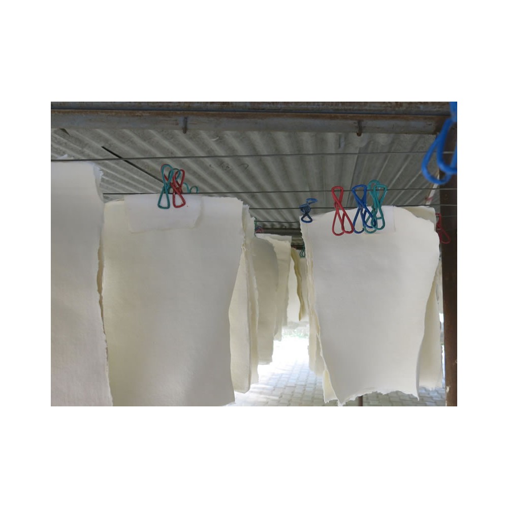 Handmade 100% cotton paper 320 g - Khadi Papers - White 30 x 30 cm 20 sheets