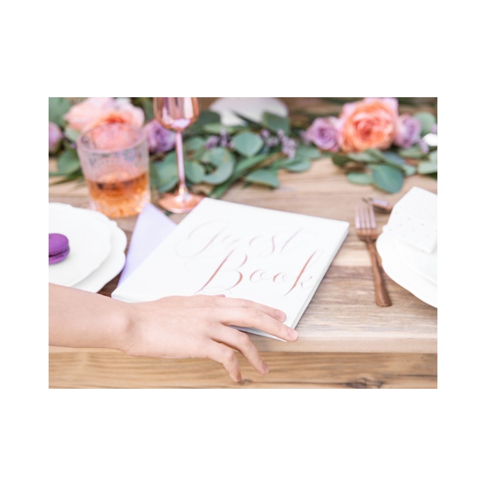Guest book - white, 20 x 24,5 cm, 22 pages